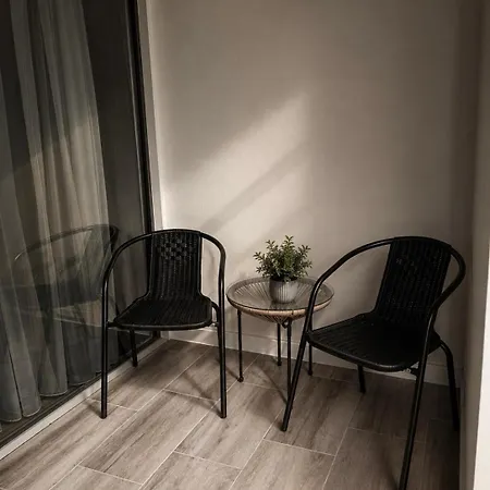 Apartman 3bdr 2 Bthr Free Private Parking Mall Paradise And Hospital First Floor *